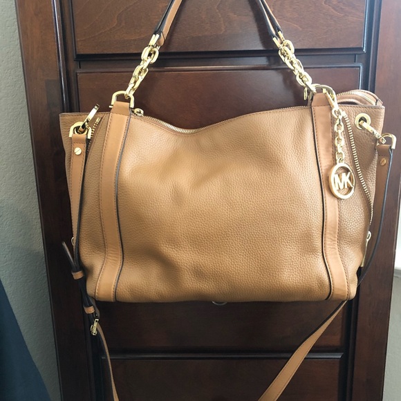 Michael Kors pebble satchel with side zippers - Picture 2 of 4